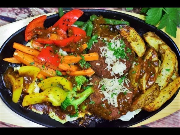 Beef With Fresh Vegetable Sizzler