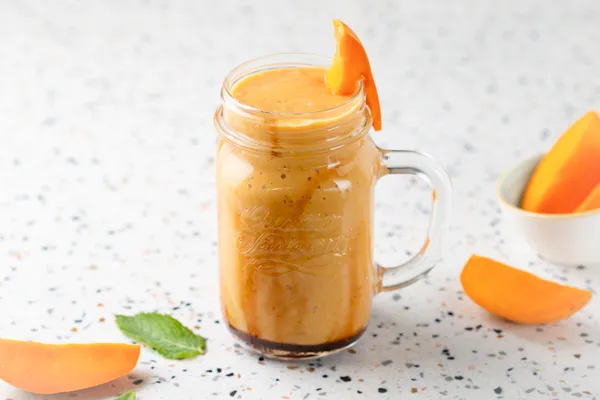 Mango & Dates Smoothie