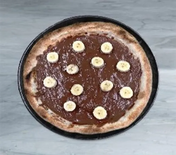 Banana With Nutella Pizza