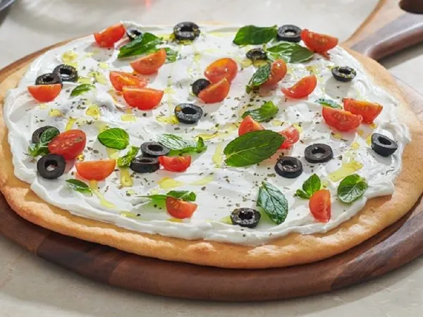 Manakesh Labneh With Vegetables