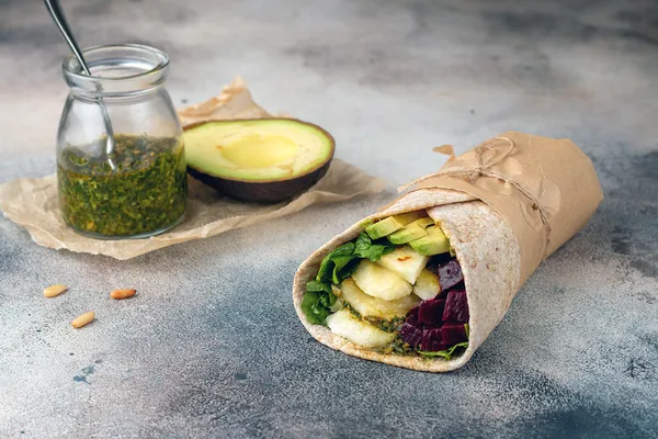 Pesto Halloumi Avo Wrap