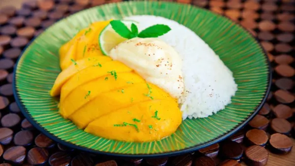 Kao Neaw Ma Muangyellow Mango With Sticky Rice