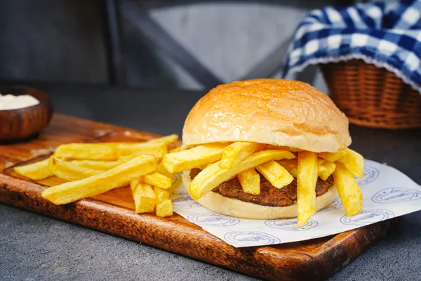 Latakia House Burger