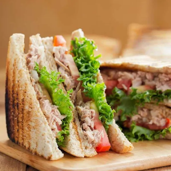 Emirati Club Sandwich