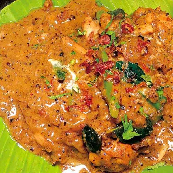 Chuttaracha Kozhi Curry